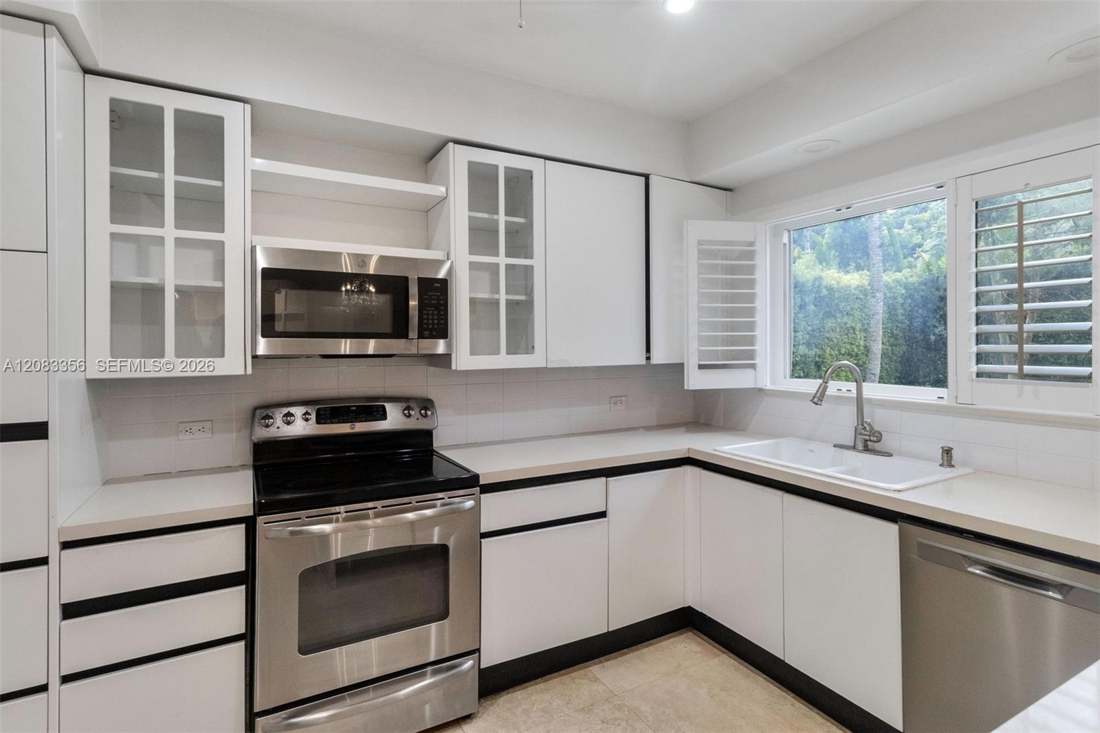 615 Santurce Avenue Property Photo 17