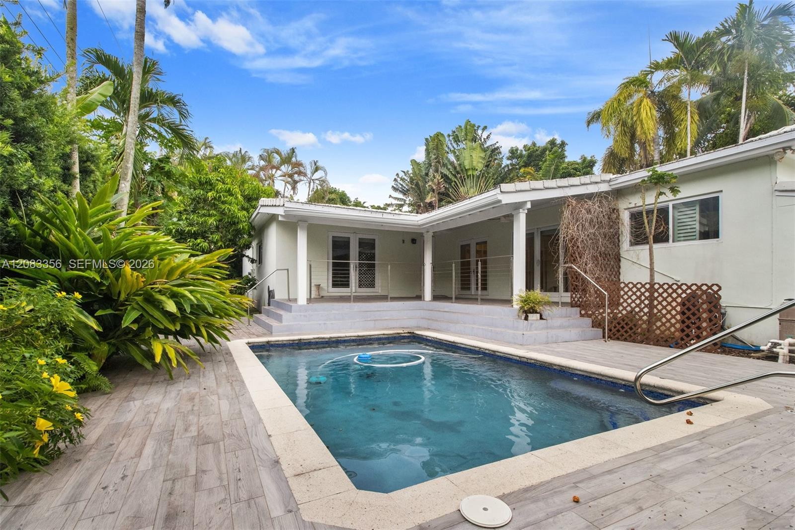 615 Santurce Avenue Property Photo 31