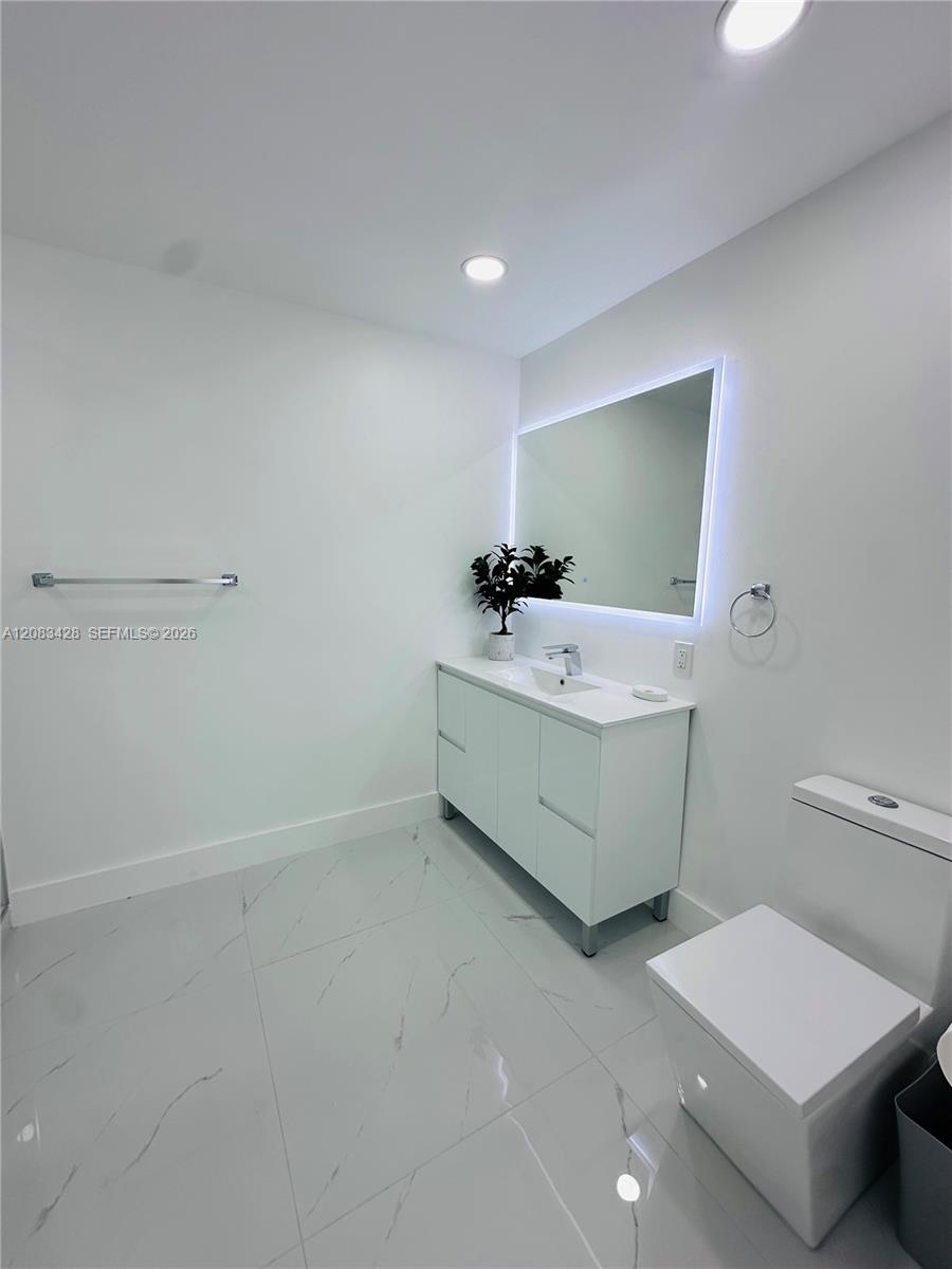 82 E 16th Street Property Photo 13
