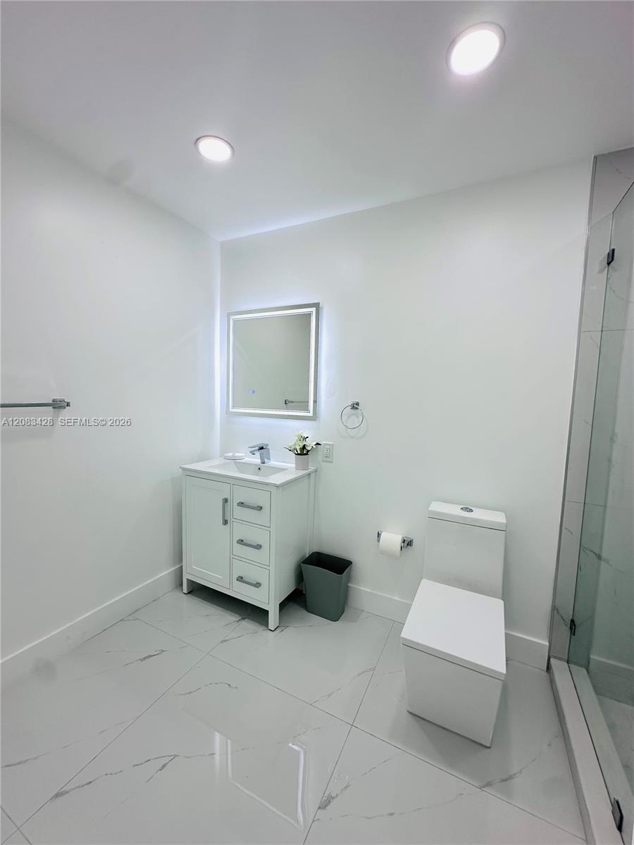 82 E 16th Street Property Photo 14