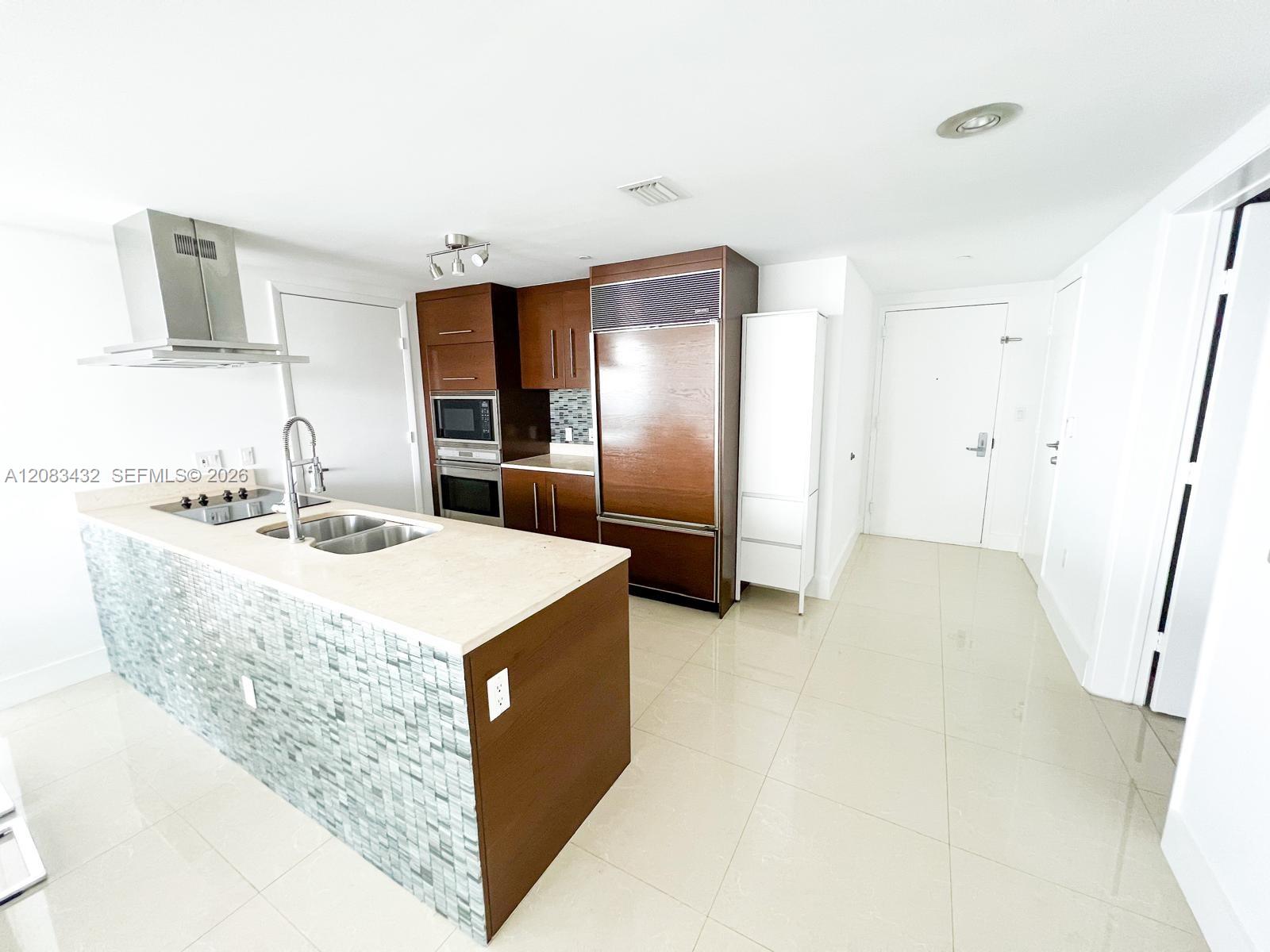 495 Brickell Avenue 2611 Property Photo 7