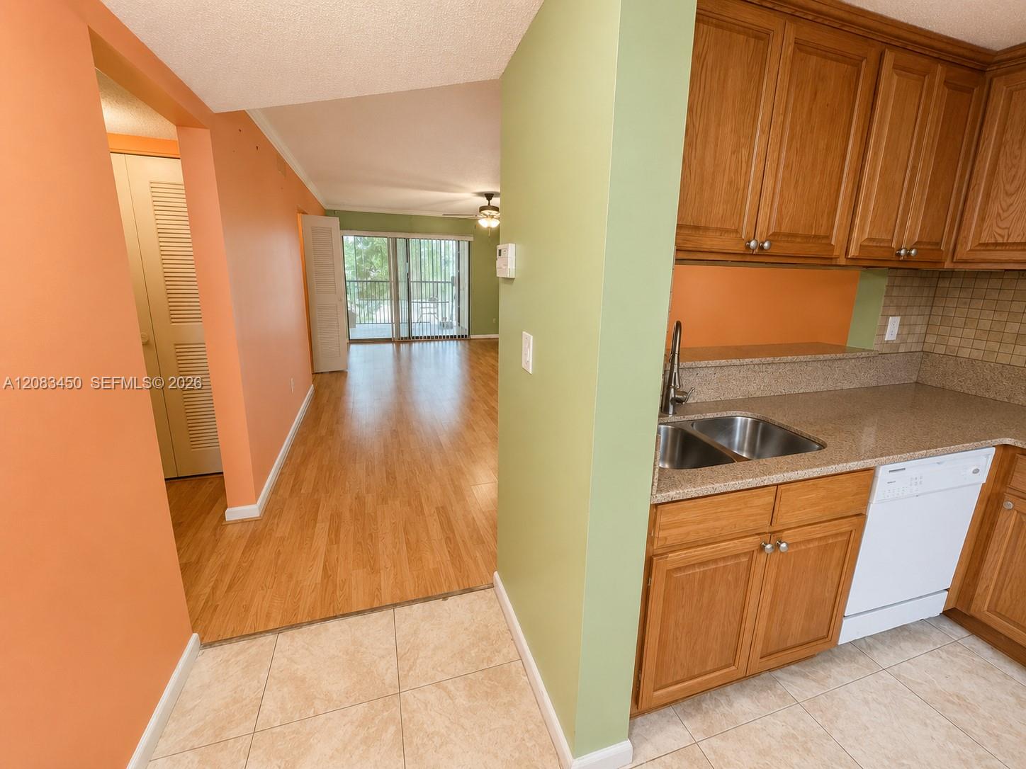3410 Foxcroft Road 314 Property Photo 6