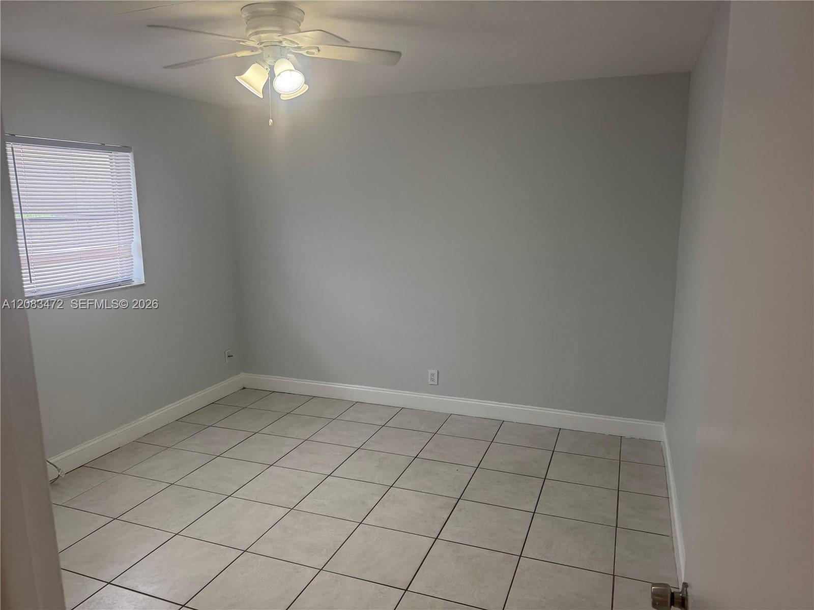A12083472 Property Photo 6