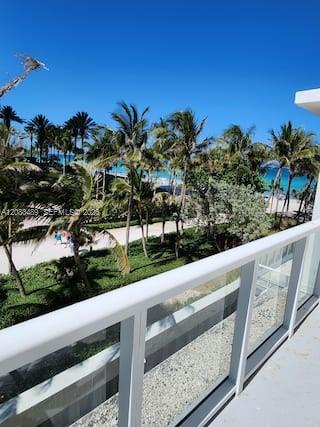 19201 Collins Avenue Property Photo 6