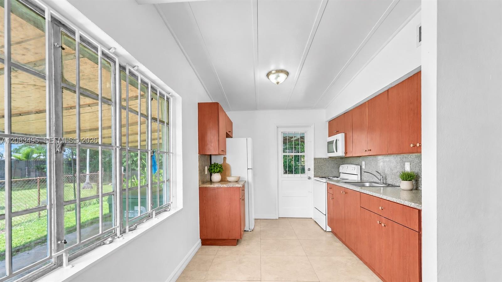 2341 Rutland Street Property Photo 10