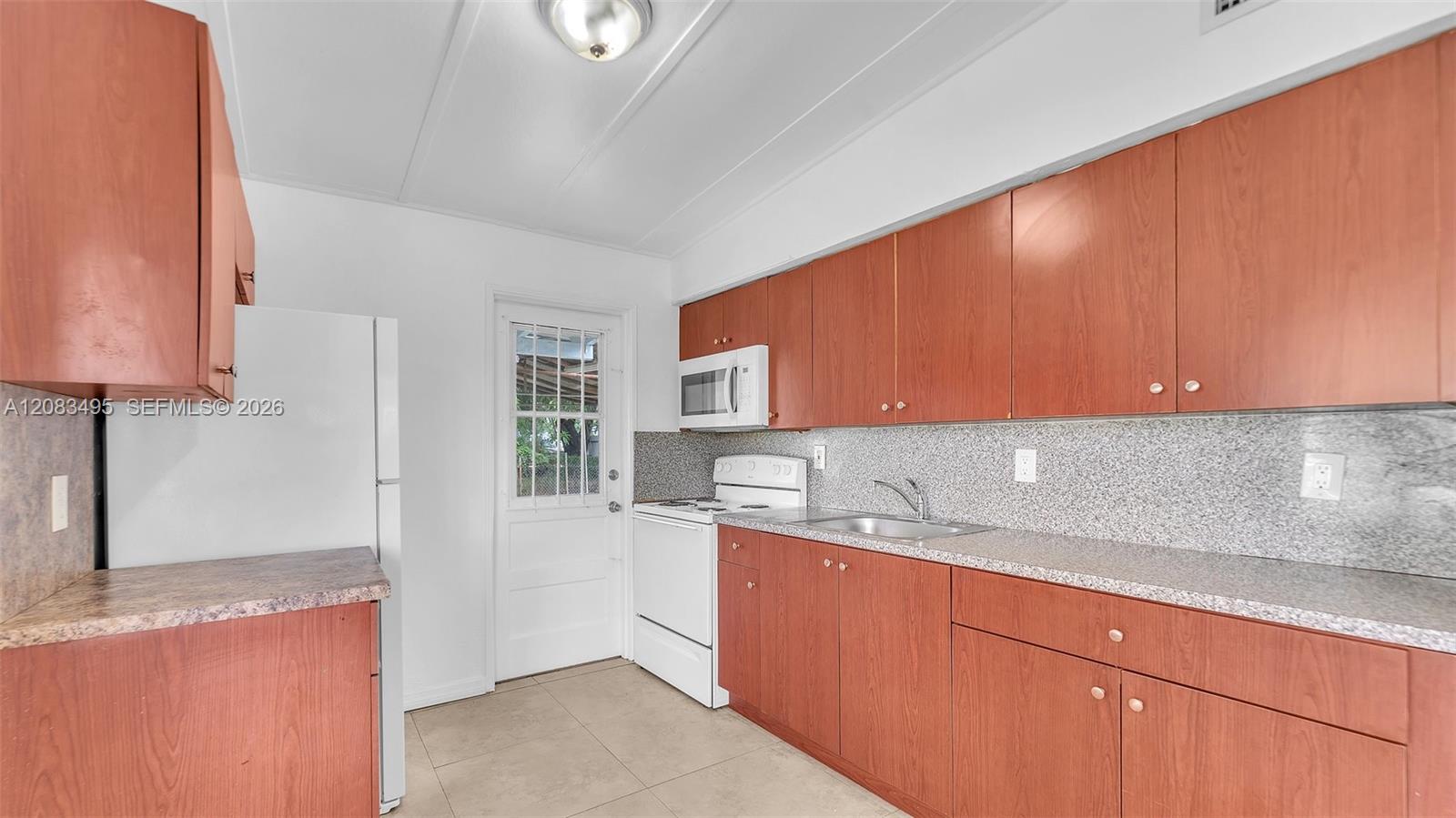 2341 Rutland Street Property Photo 18