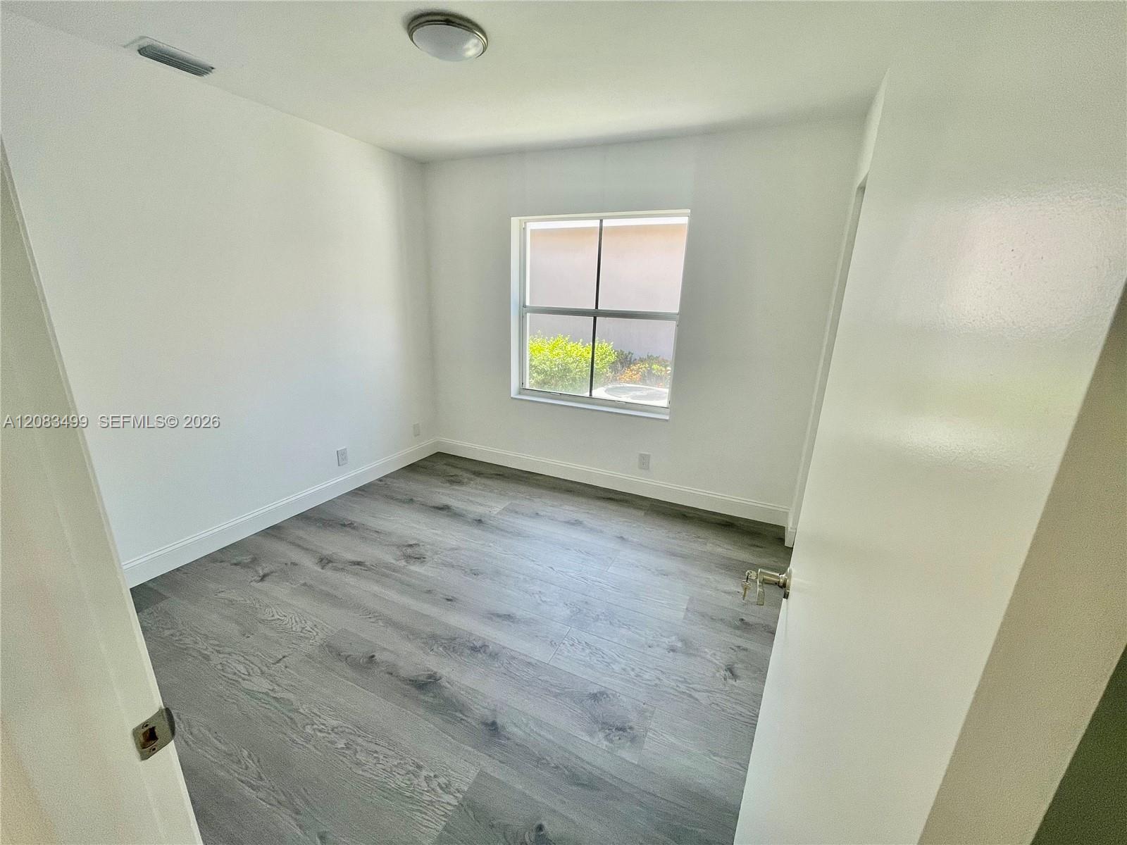 816 Sand Creek Circle Property Photo 18