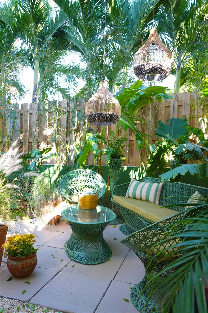 2904 N Ocean Boulevard Property Photo 3