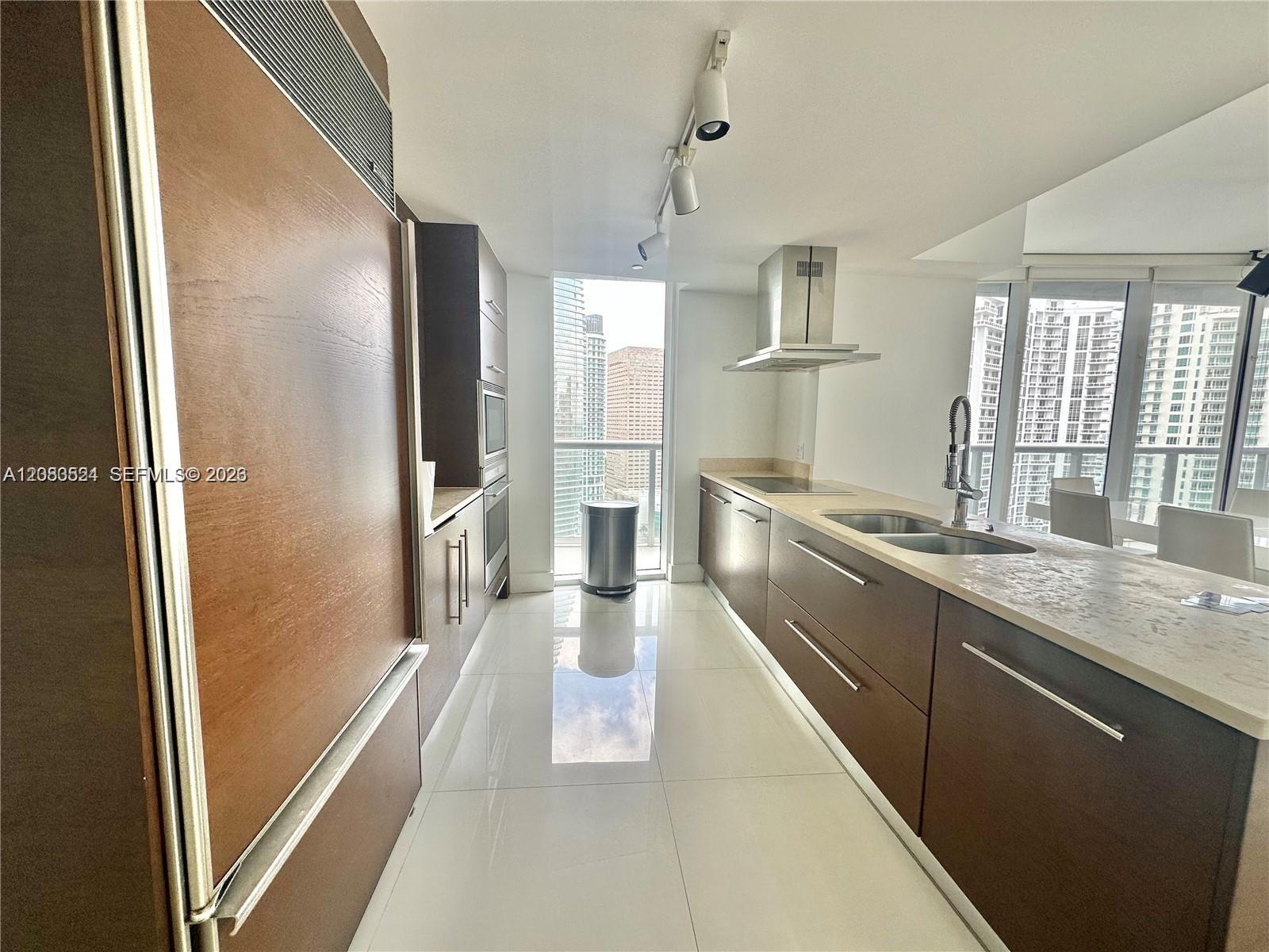 495 Brickell Avenue 2702 Property Photo 7
