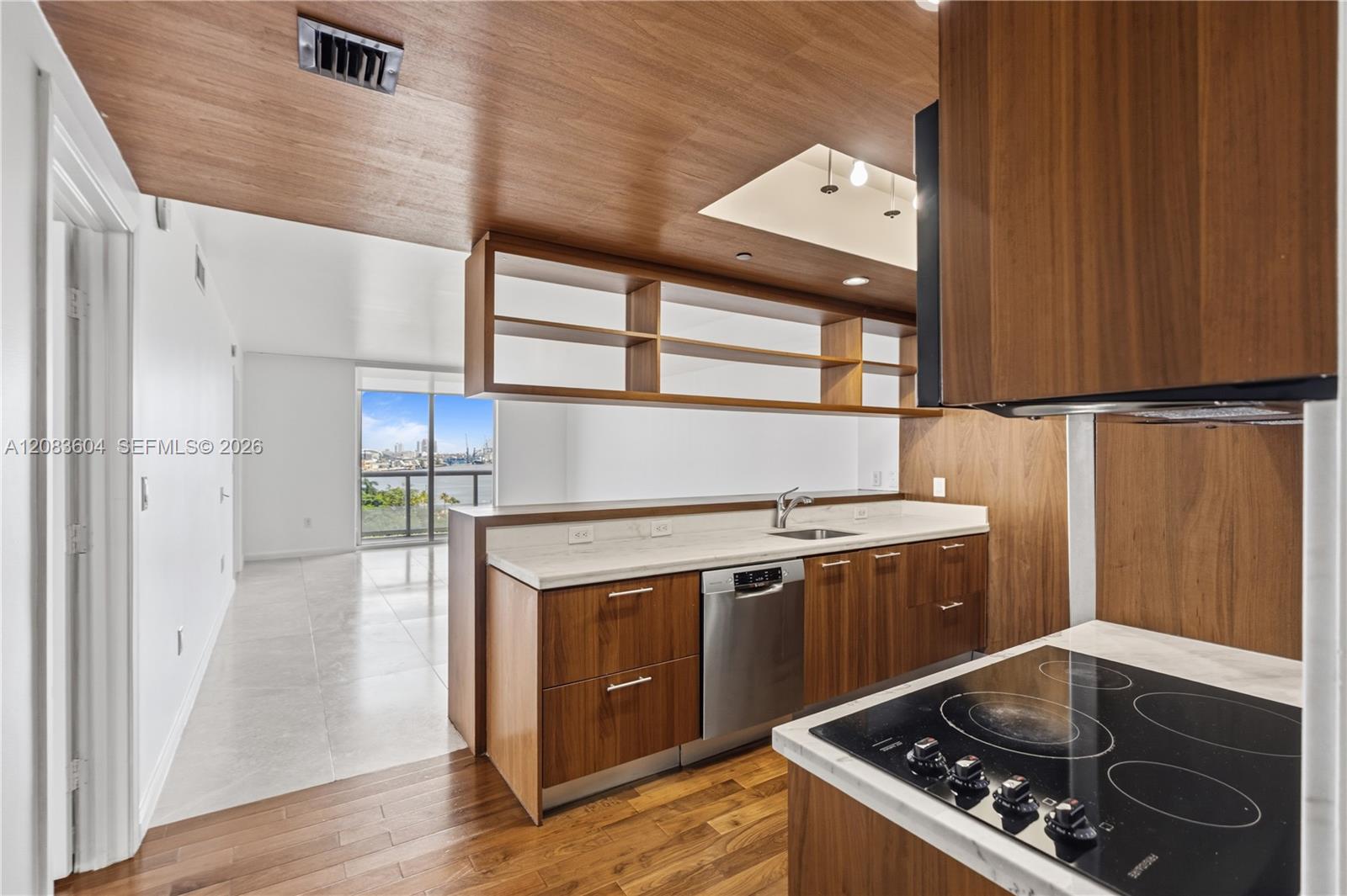 50 Biscayne Boulevard 902 Property Photo 23