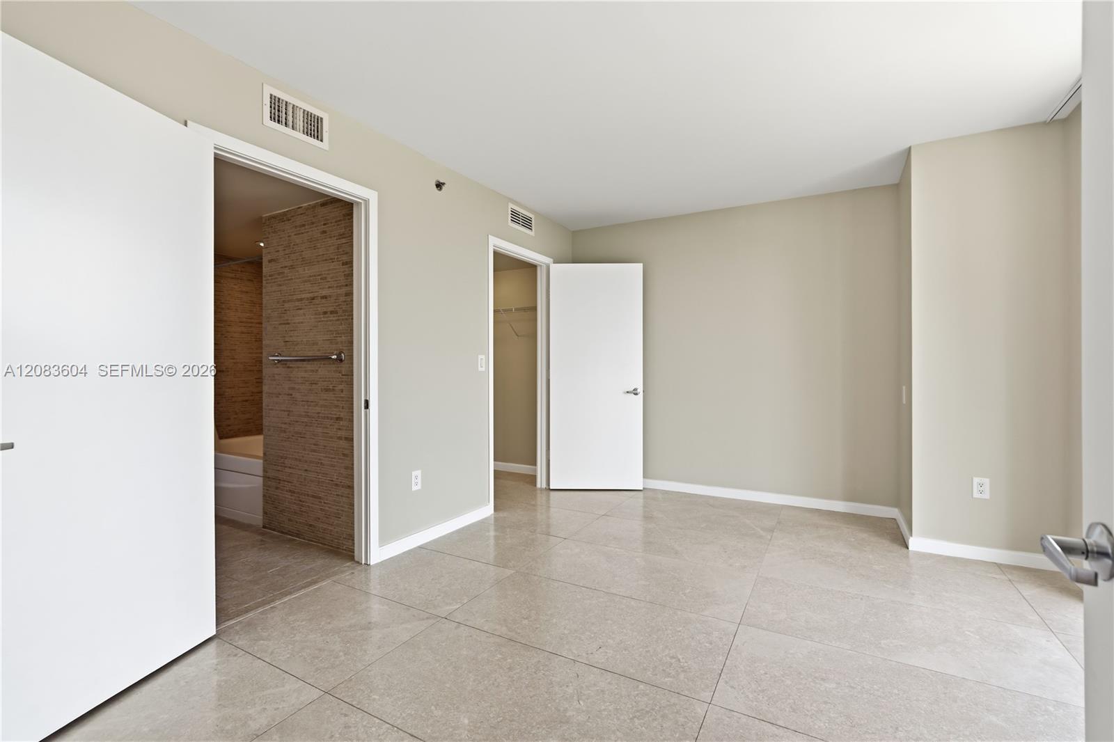 50 Biscayne Boulevard 902 Property Photo 29