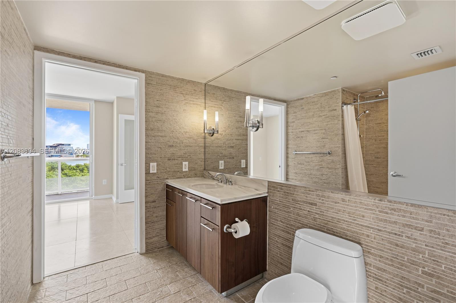 50 Biscayne Boulevard 902 Property Photo 33