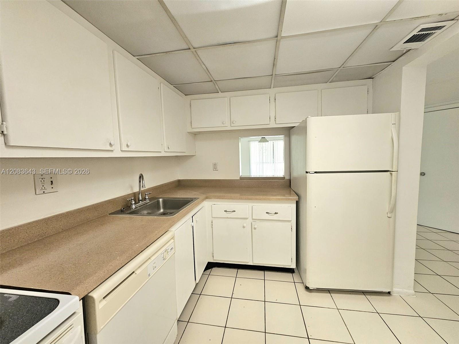 8001 Fairview Drive 206 Property Photo 5