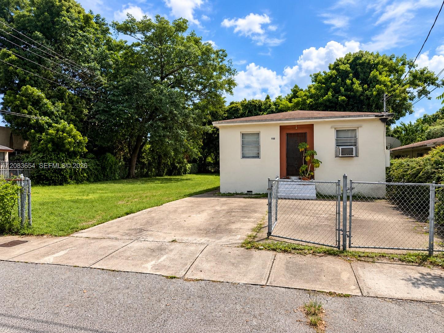 722 Nw 53rd Street Property Photo 1