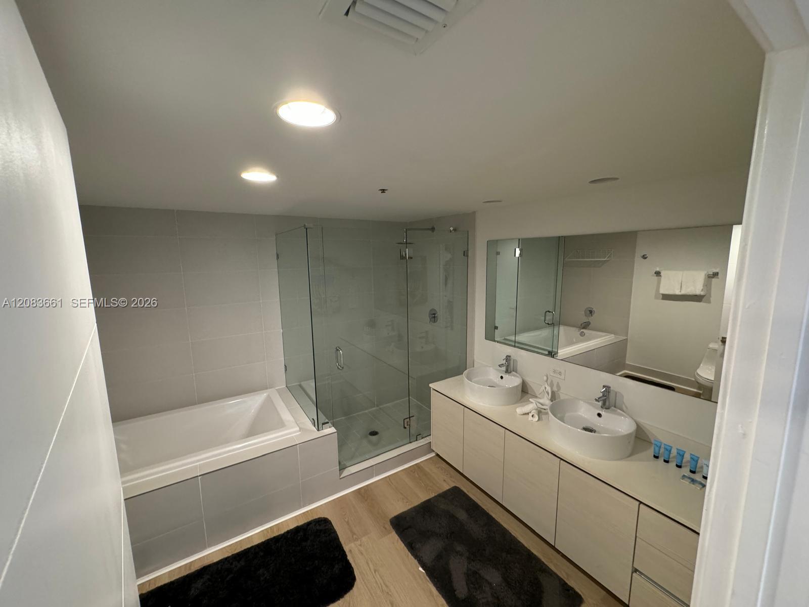 2600 E Hallandale Beach Boulevard T2701 Property Photo 14