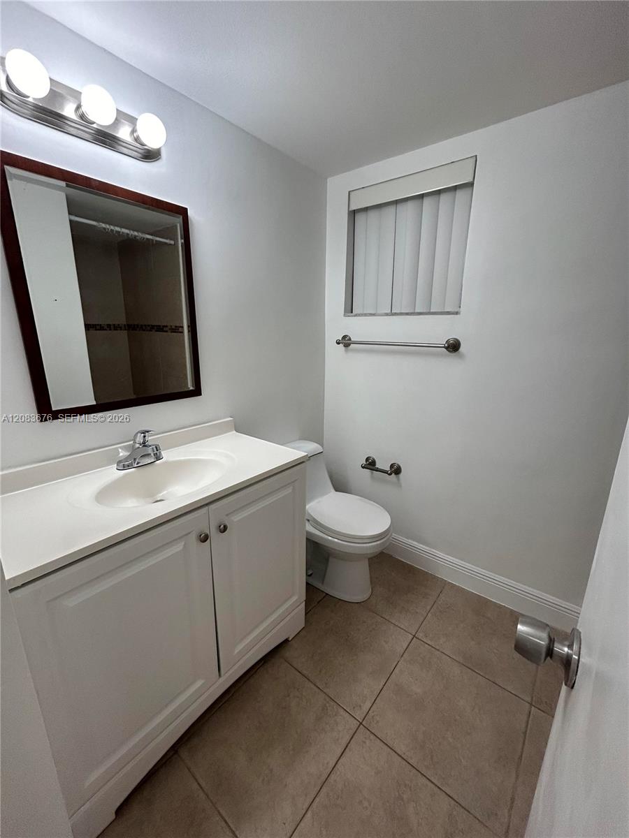 3410 Foxcroft Road 101 Property Photo 12