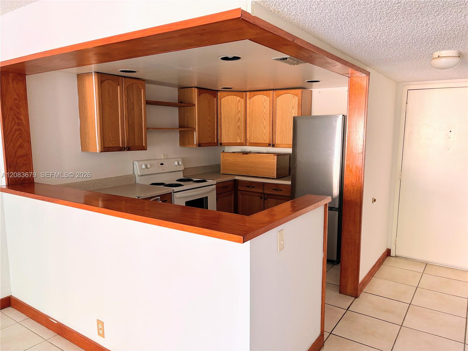 20860 San Simeon Way 303-6 Property Photo 3