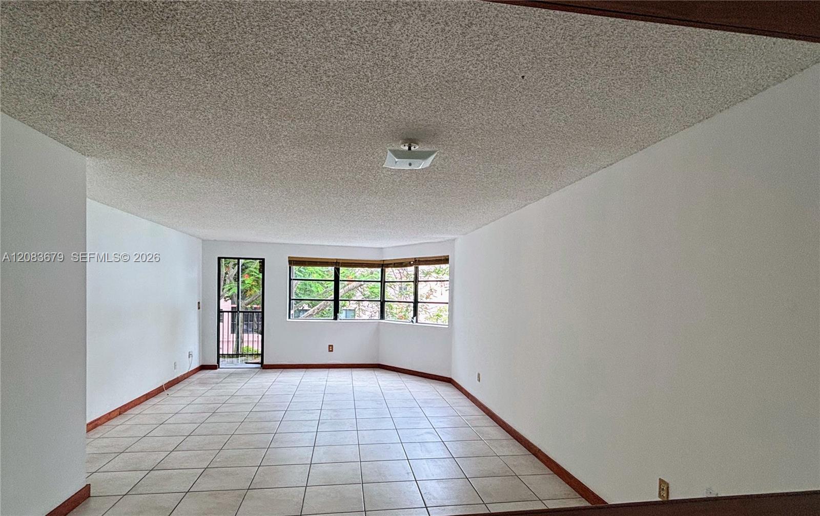 20860 San Simeon Way 303-6 Property Photo 6