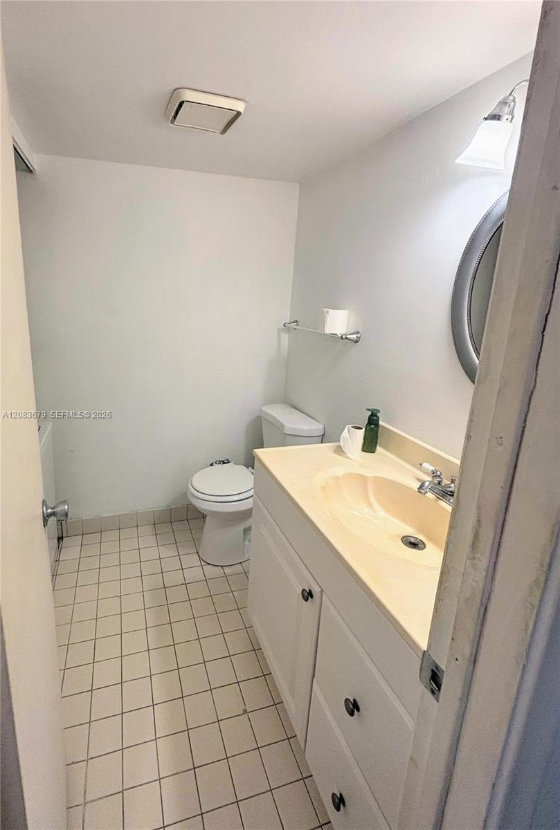 20860 San Simeon Way 303-6 Property Photo 12