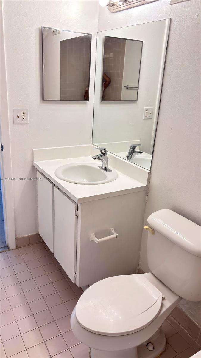 8240 Sw 210th Street 101 Property Photo 11
