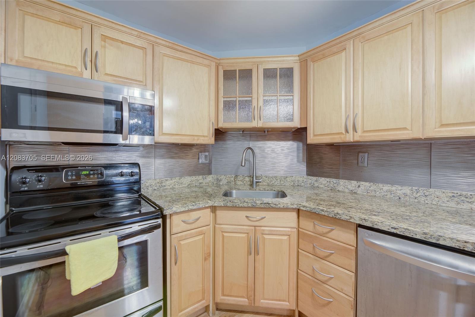 3031 N Ocean Boulevard 305 Property Photo 5