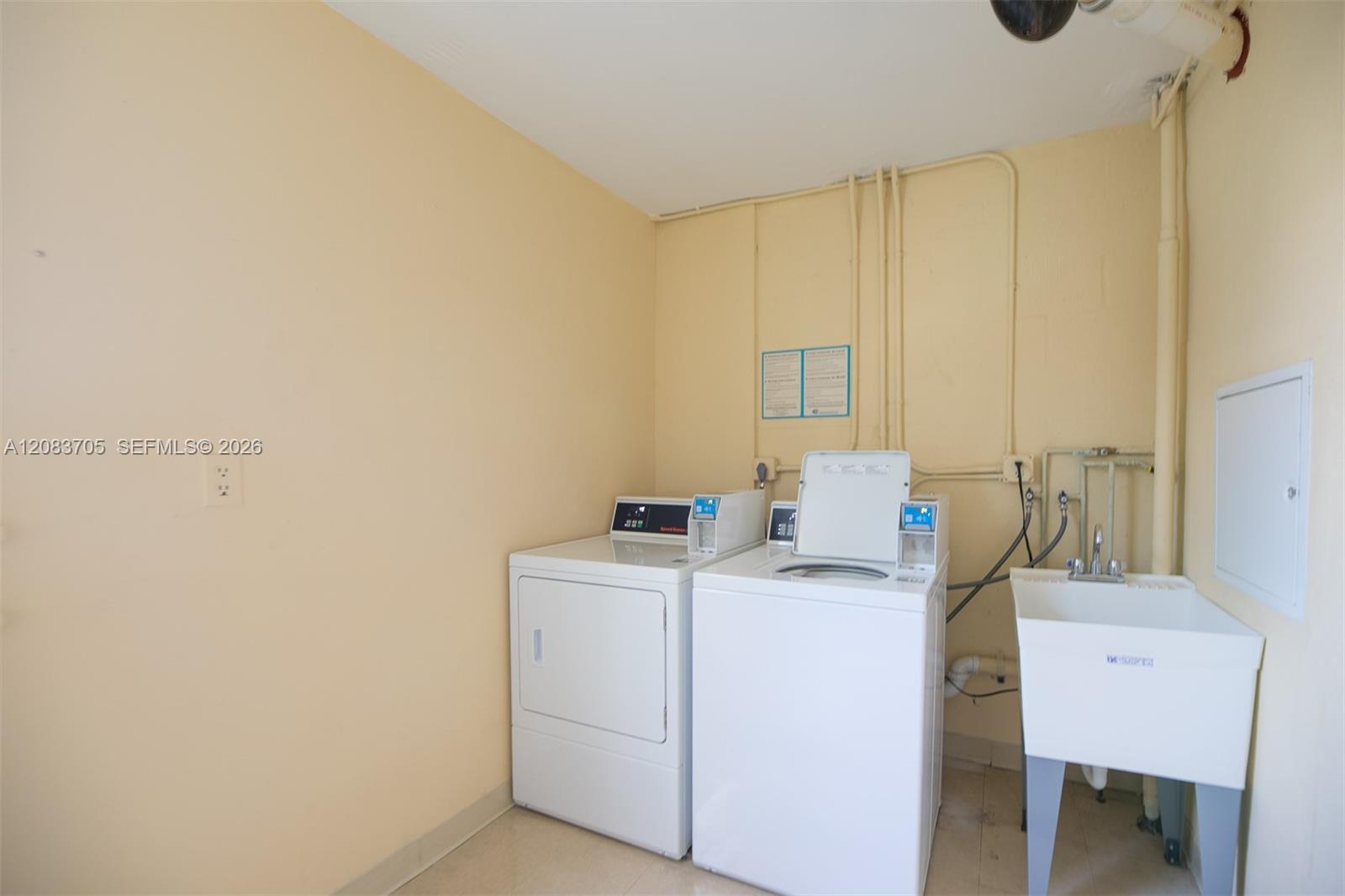 3031 N Ocean Boulevard 305 Property Photo 16