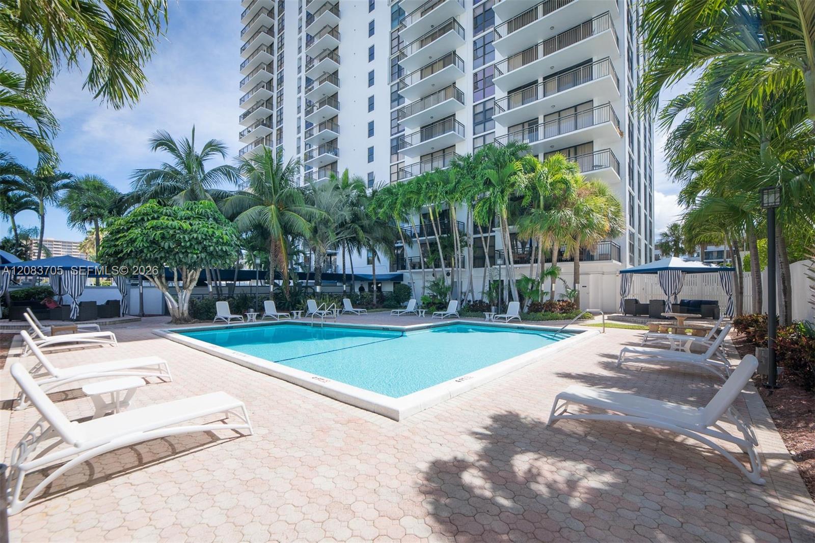 3031 N Ocean Boulevard 305 Property Photo 17