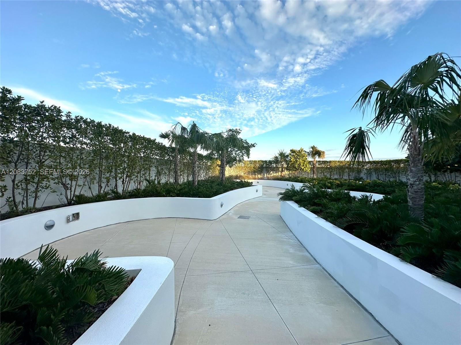 21290 Biscayne Boulevard 303 Property Photo 17