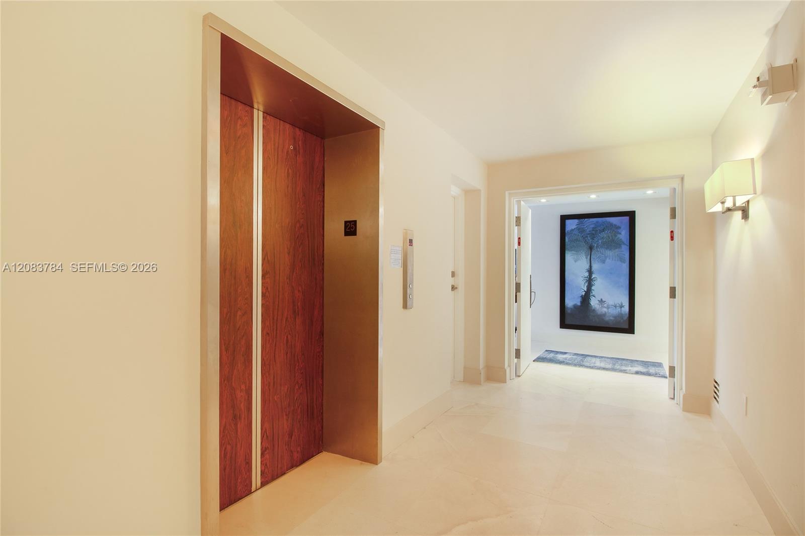 881 Ocean Drive 25e Property Photo 4