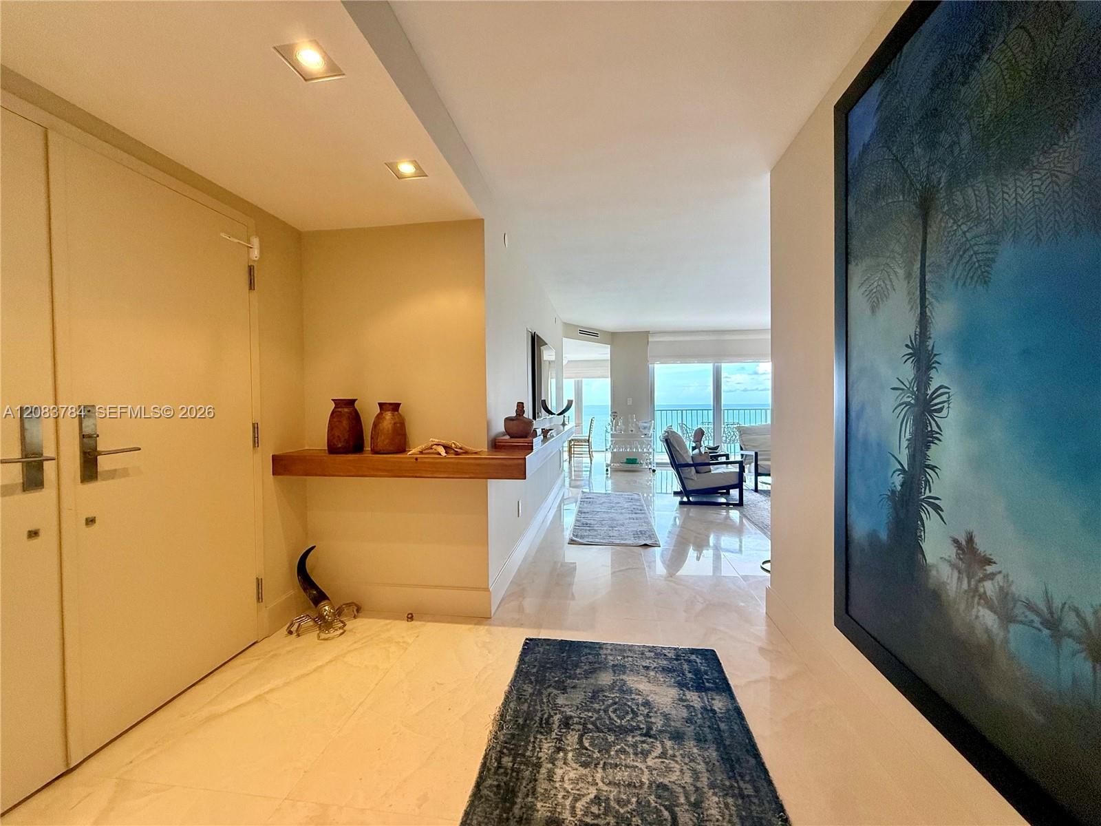 881 Ocean Drive 25e Property Photo 5