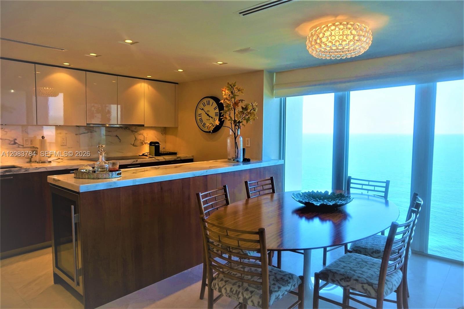 881 Ocean Drive 25e Property Photo 19