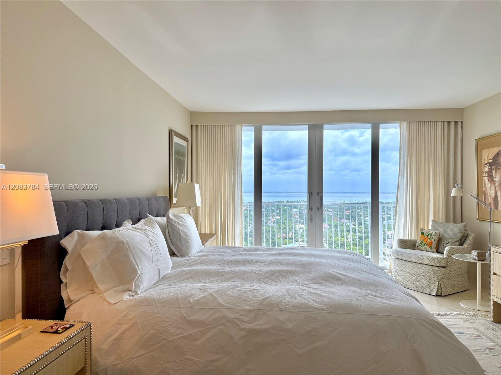 881 Ocean Drive 25e Property Photo 26