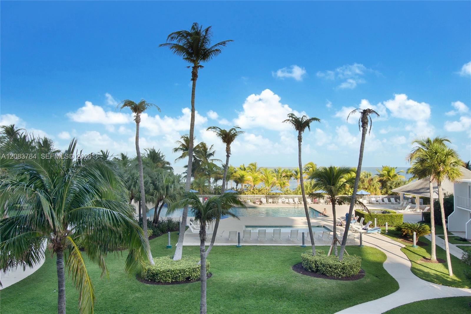 881 Ocean Drive 25e Property Photo 33