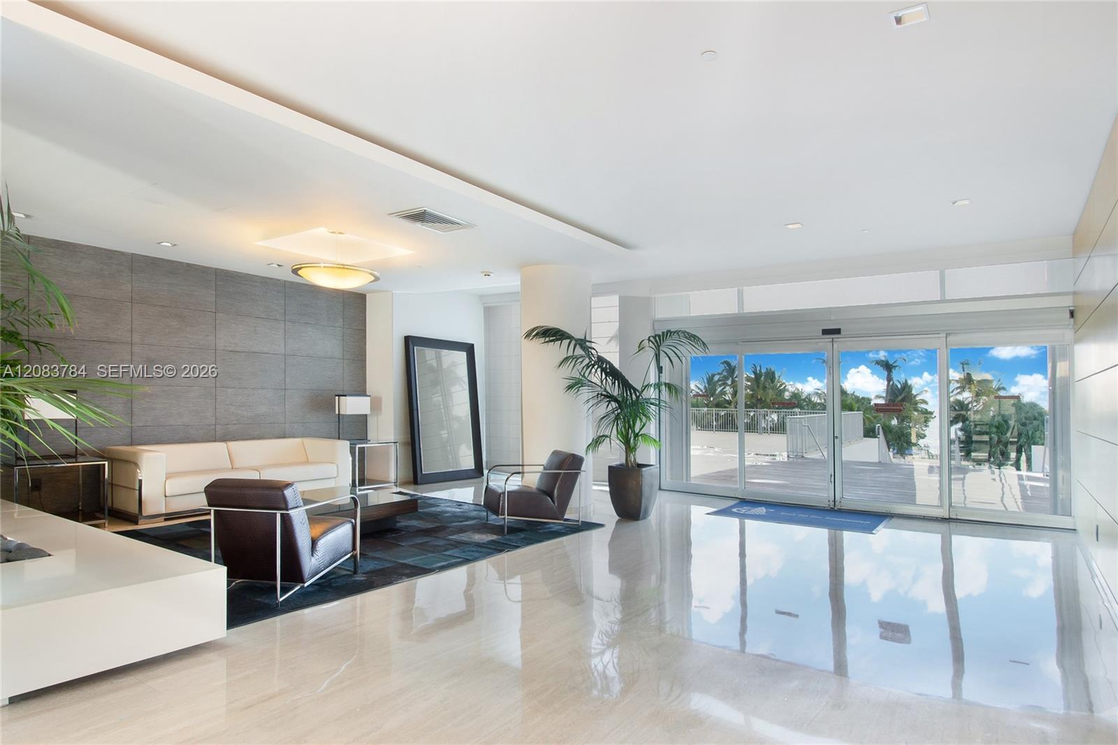 881 Ocean Drive 25e Property Photo 36