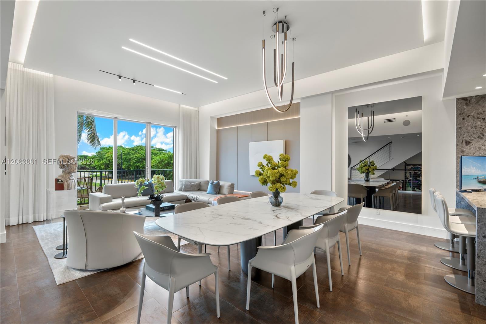 3501 N Ocean Drive V5 Property Photo 1