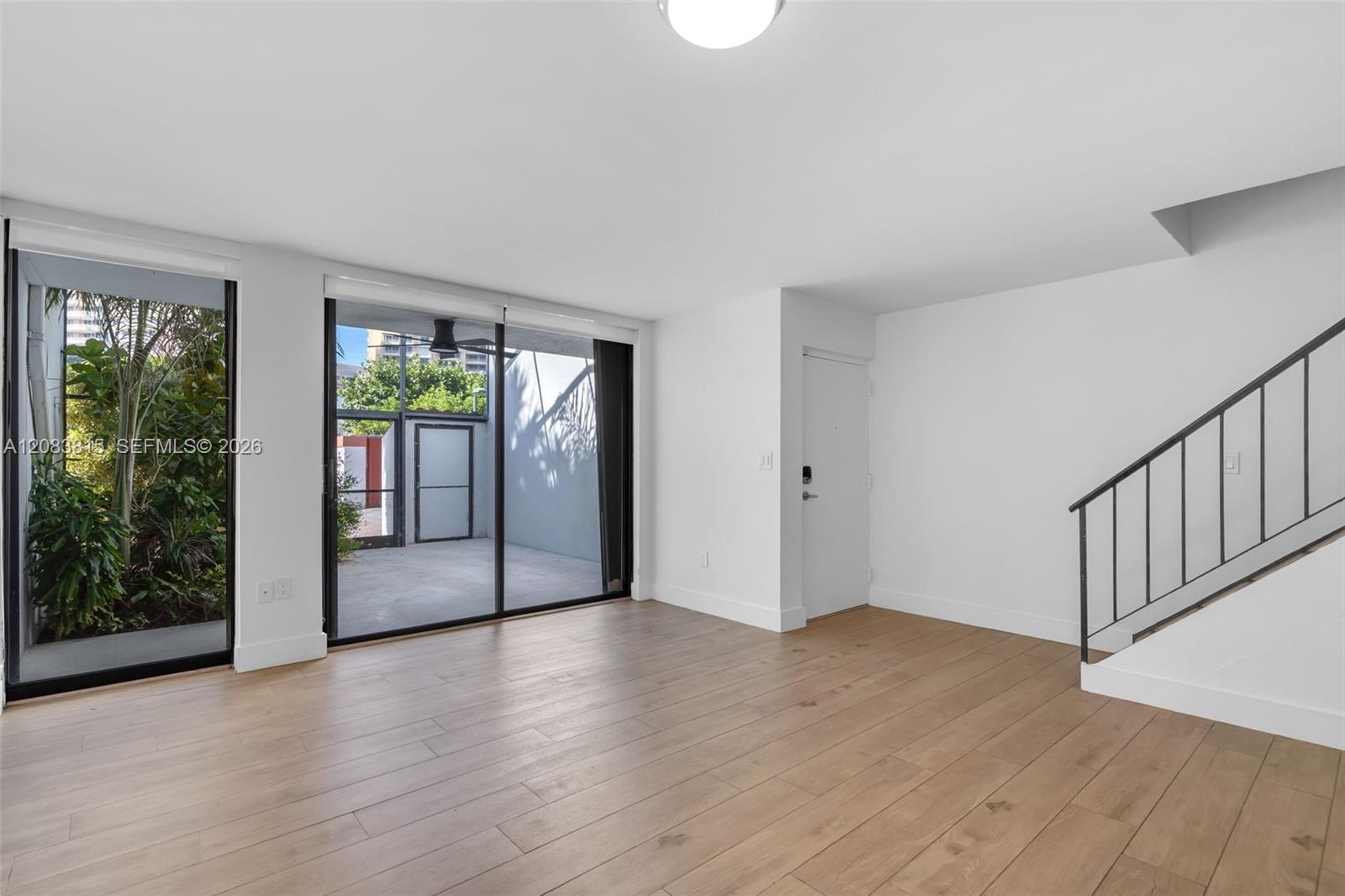 A12083815 Property Photo 5