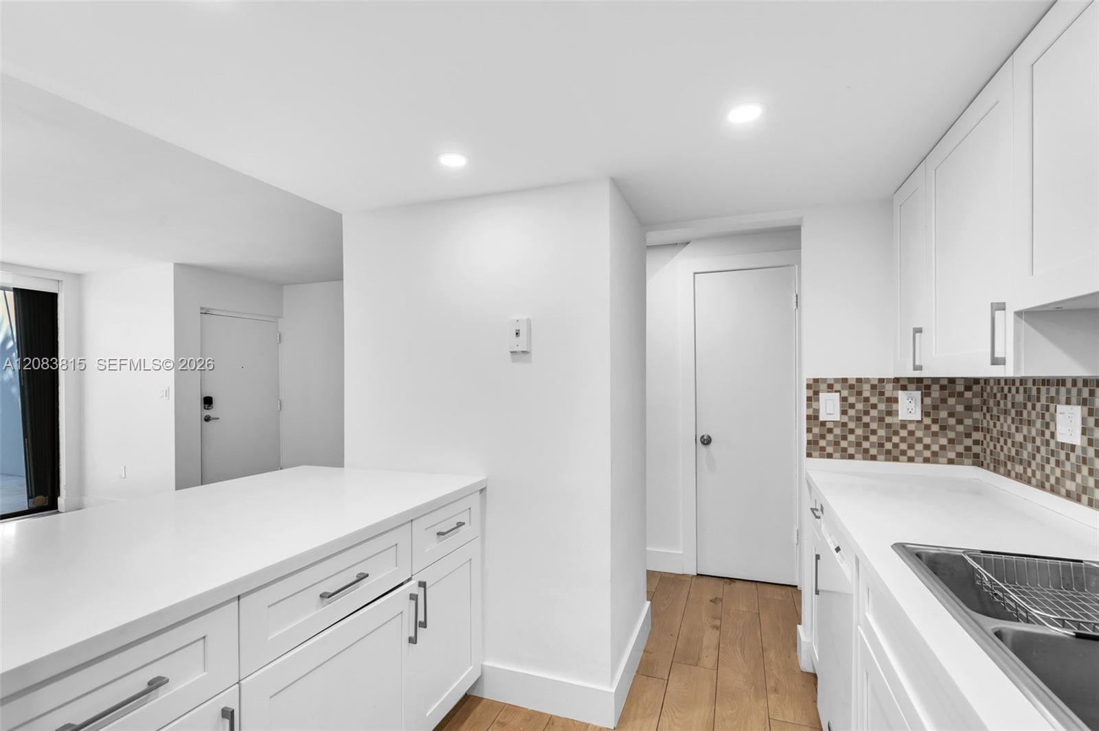 A12083815 Property Photo 8