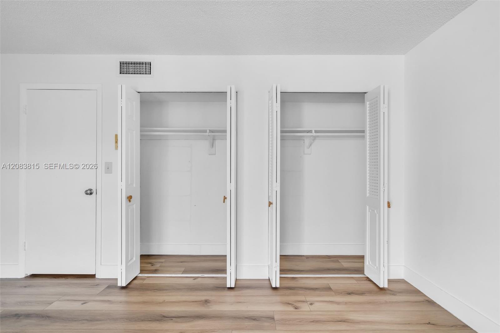 A12083815 Property Photo 22