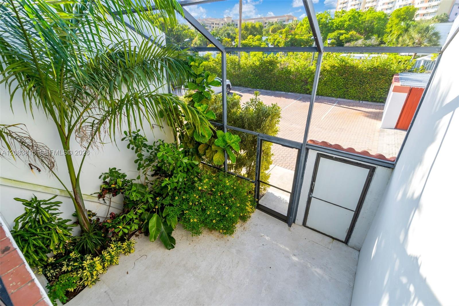 A12083815 Property Photo 24