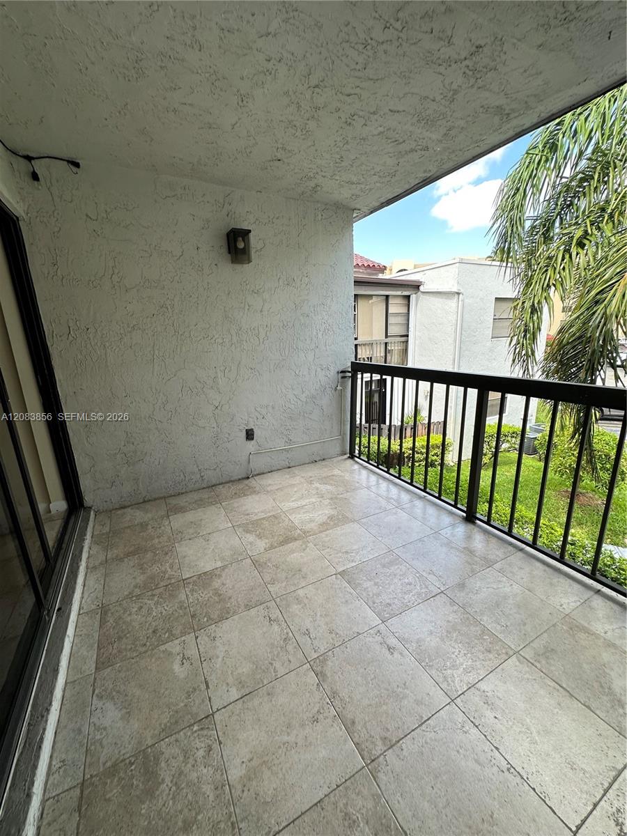 9435 Fontainebleau Boulevard 206 Property Photo 1