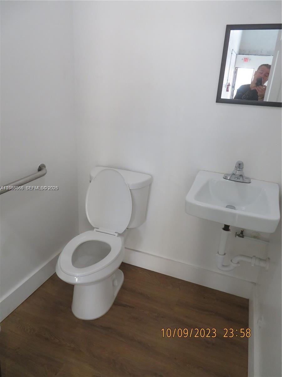 2450 W 82nd Street 212 Property Photo 4