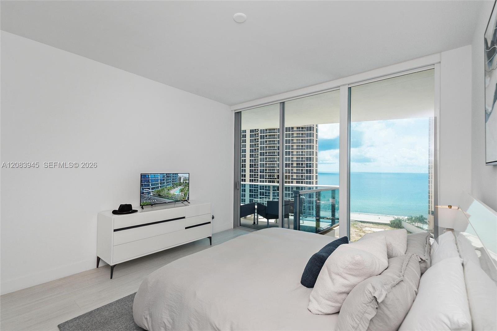 17550 Collins Avenue 1403 Property Photo 25