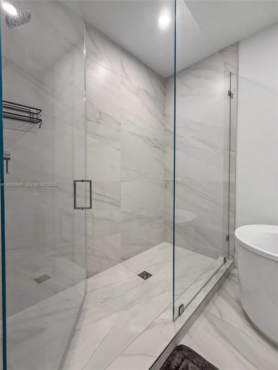 17550 Collins Avenue 1403 Property Photo 35