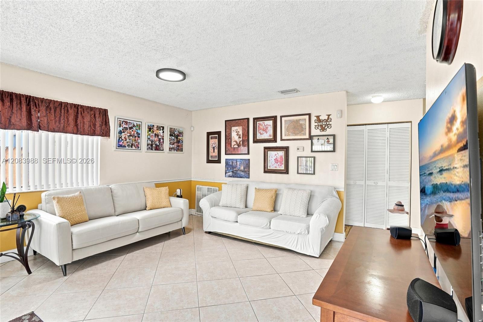 18209 Nw 61st Court Property Photo 14