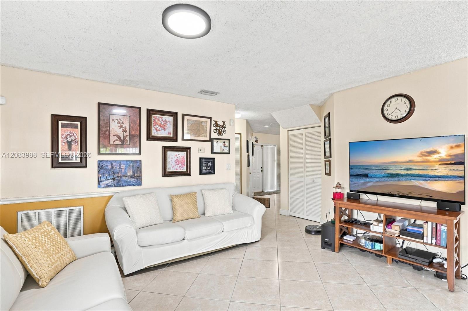 18209 Nw 61st Court Property Photo 15