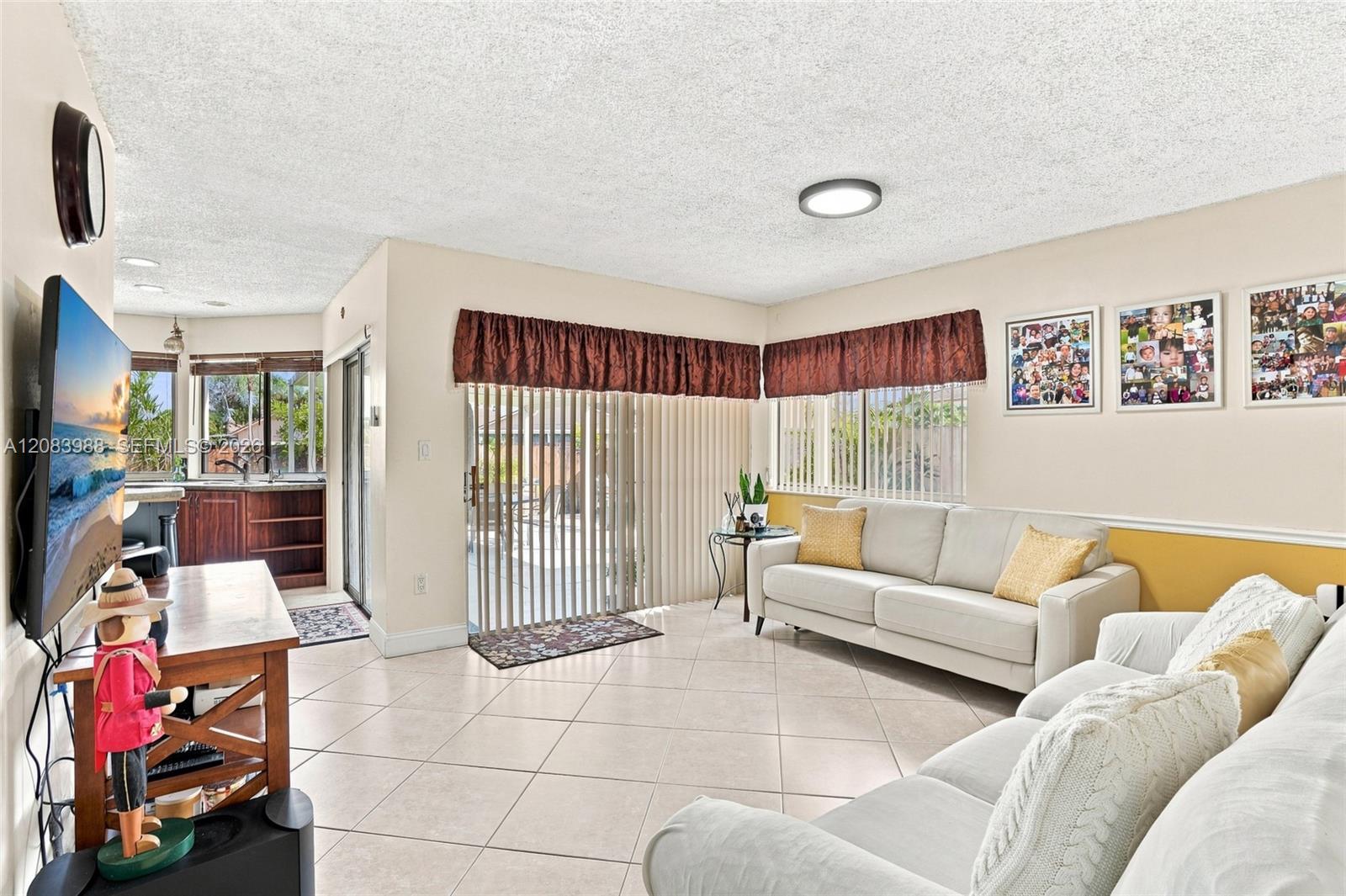 18209 Nw 61st Court Property Photo 16