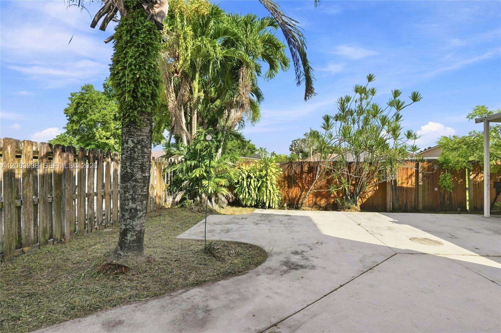 18209 Nw 61st Court Property Photo 34