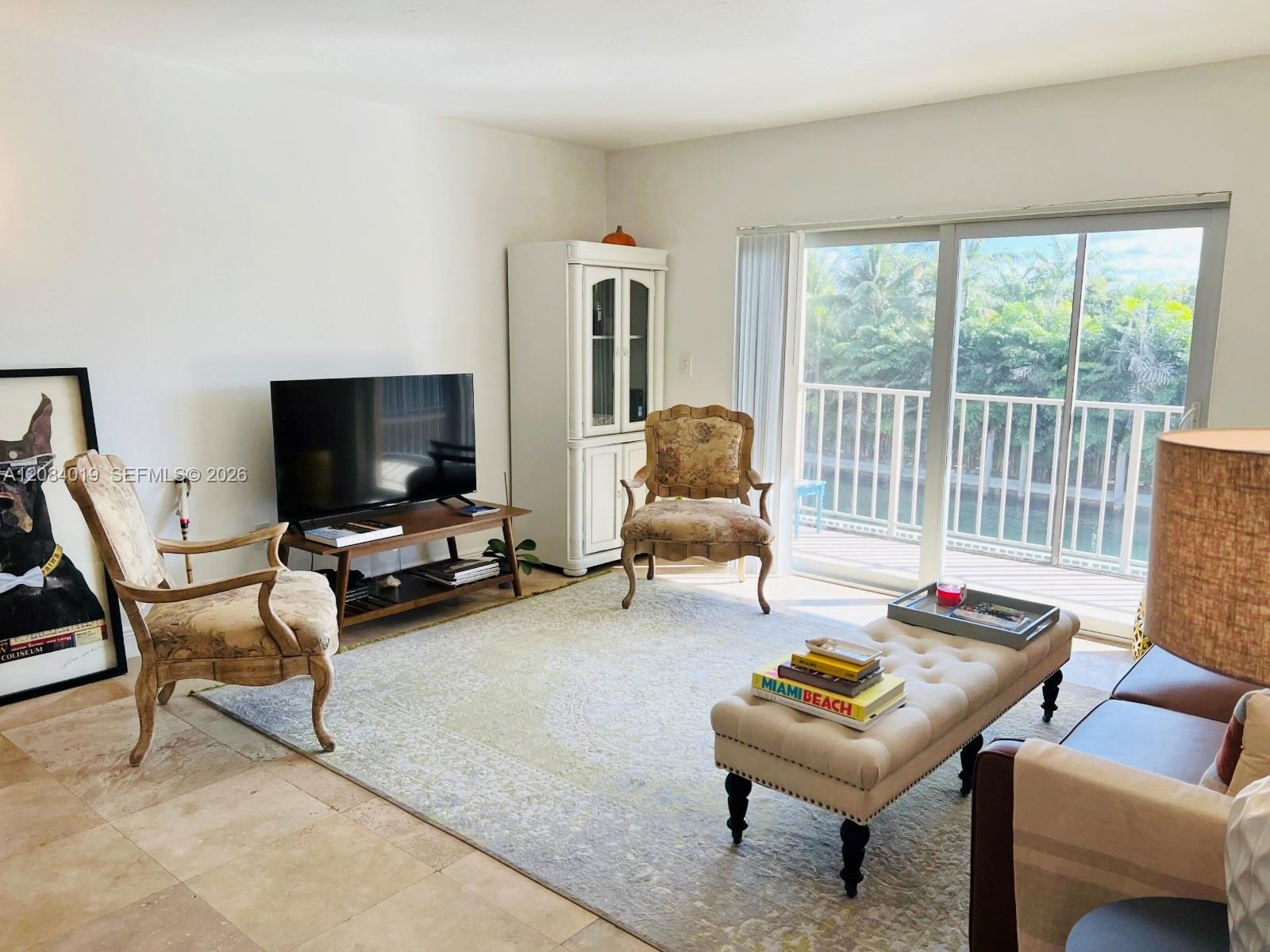 A12084019 Property Photo 5