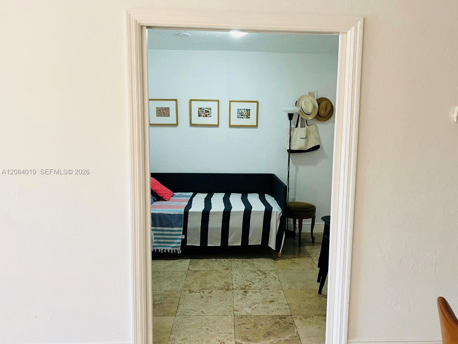 A12084019 Property Photo 9