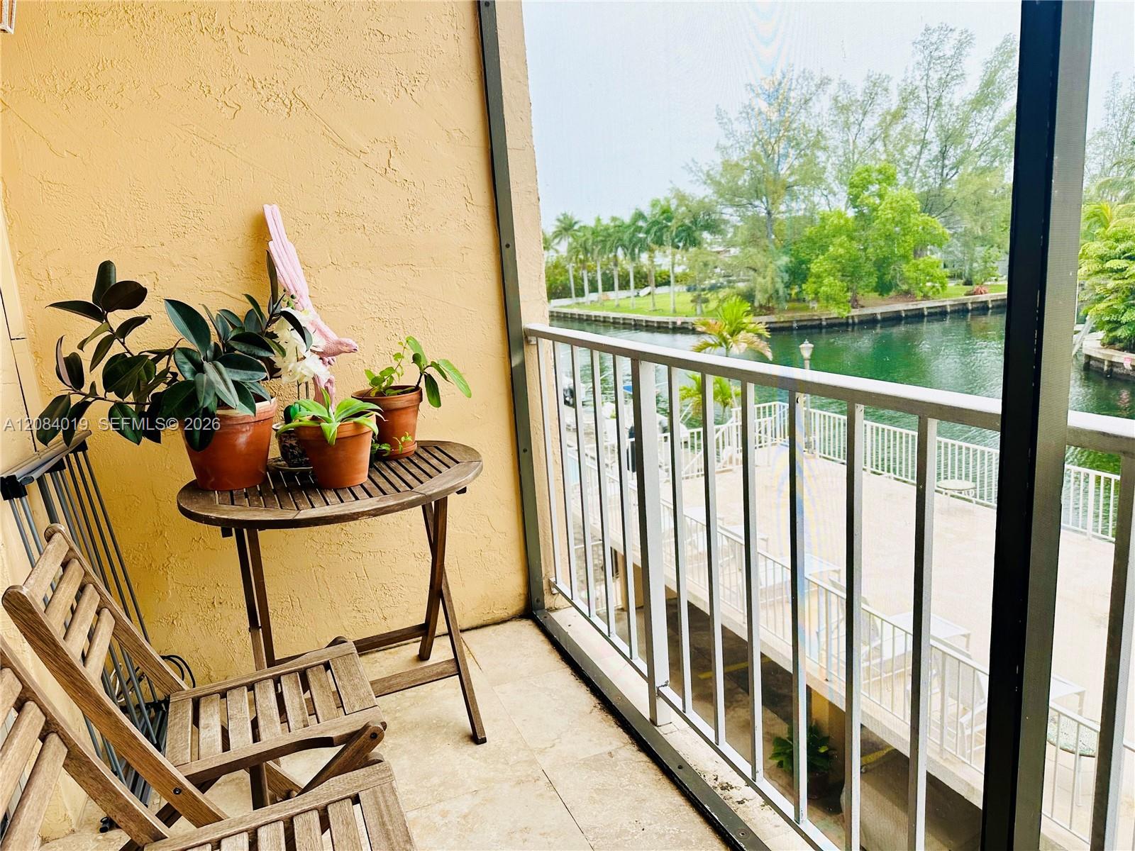 A12084019 Property Photo 16